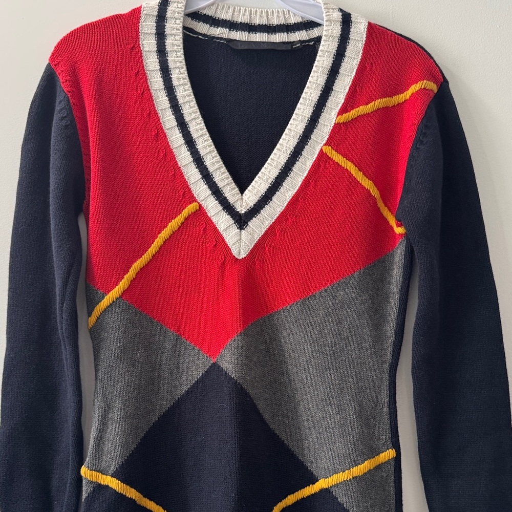 V-Neck Argyle Knit Sweater Dress - Red, Black, Gray Lamb Wome Long Sleeve top - Picture 4 of 12